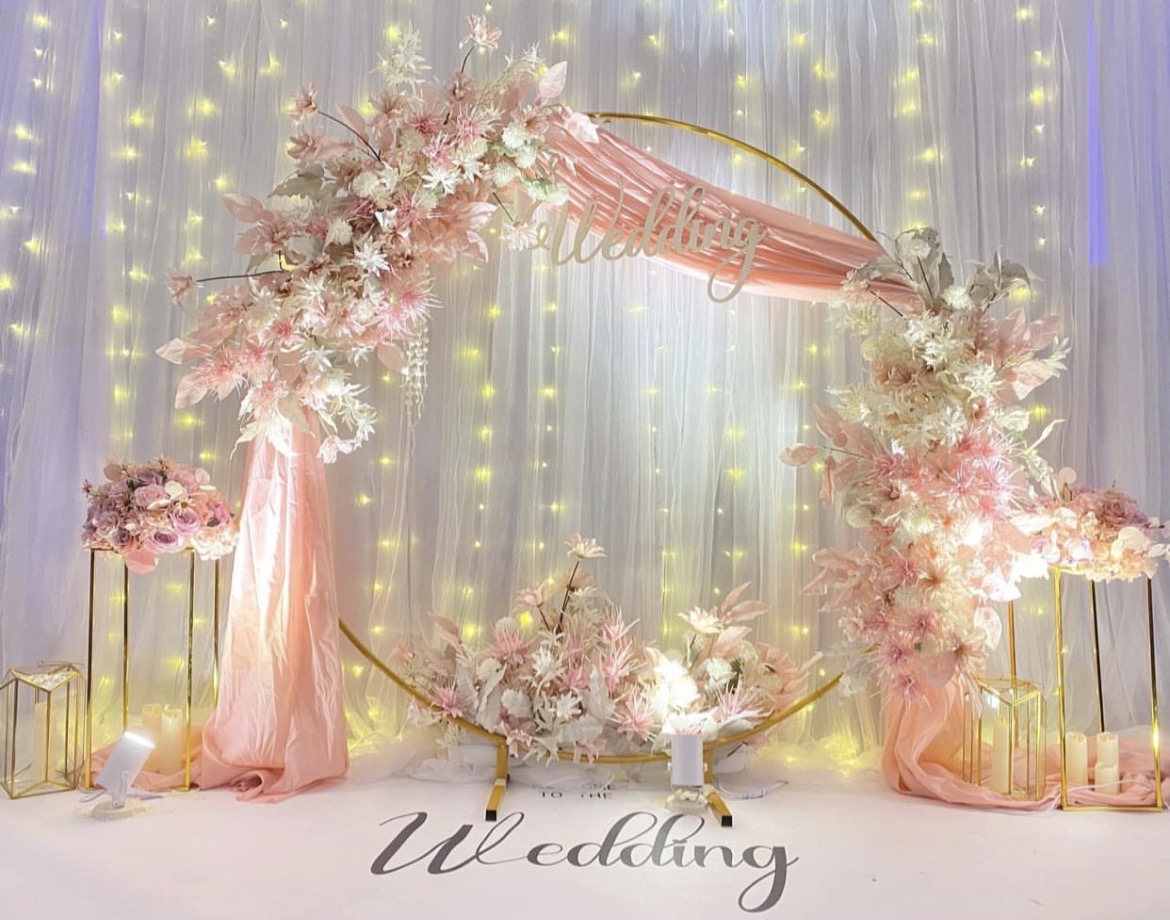婚禮圓形花藝拱門背板設計